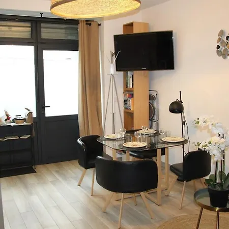 Montmartre Sacre Coeur Superb Duplex Апартаменты