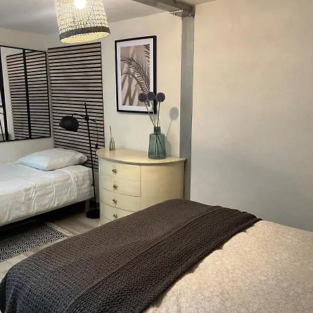 Montmartre Sacre Coeur Superb Duplex Апартаменты